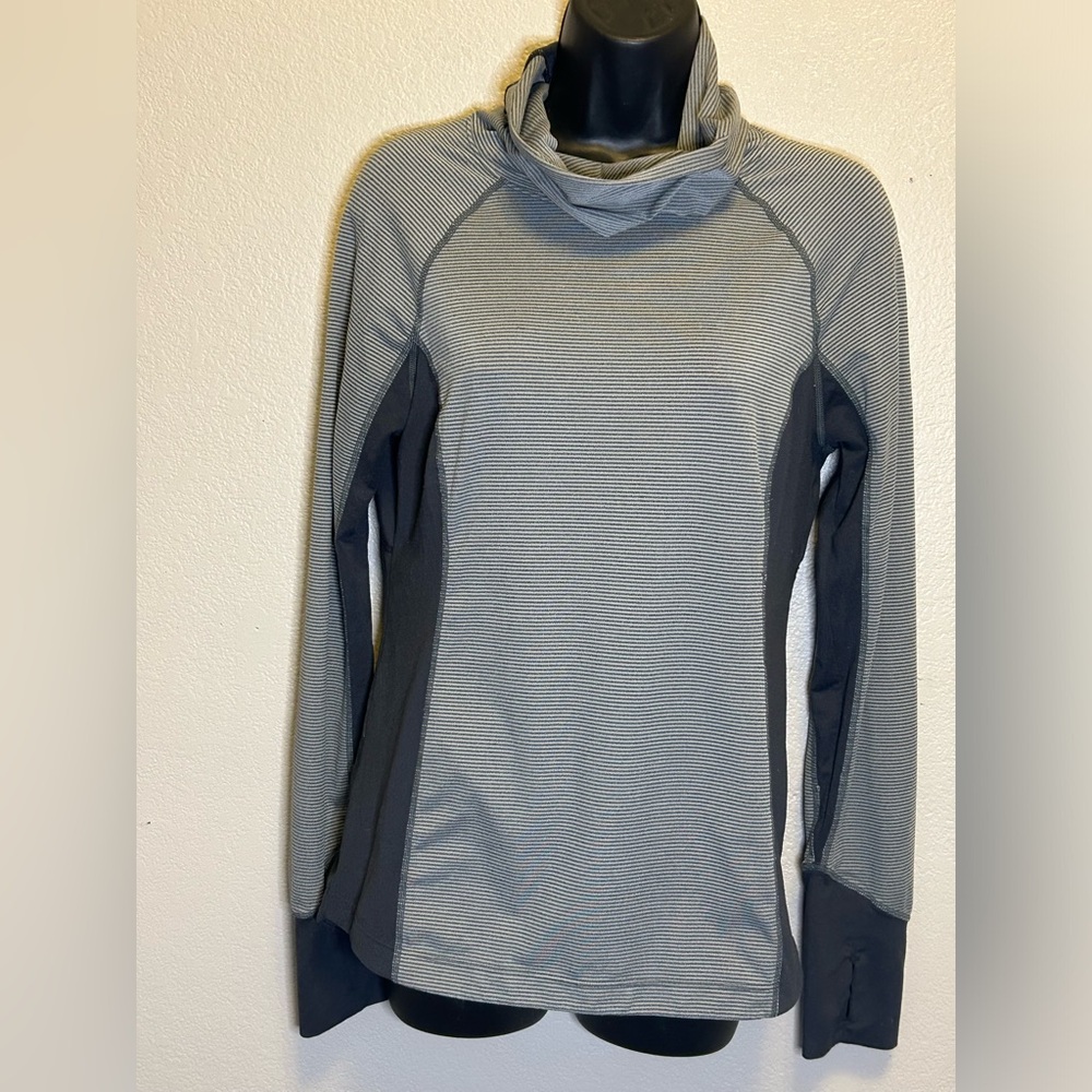 Road Runner Long Sleeve Lightweight Breathable reflective Running Workout Shirt